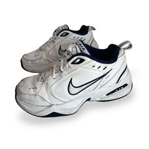 Nike AIR Monarch White Sneakers Sz 6